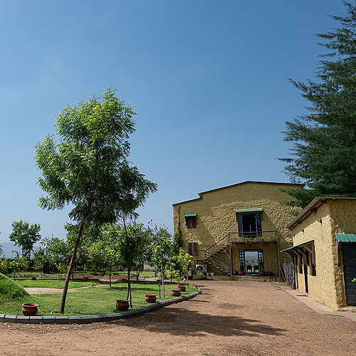 The Satpura Panchtatava Villa